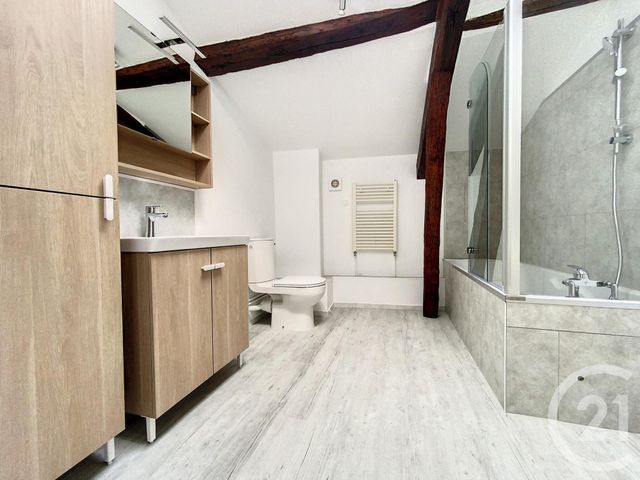 Appartement Duplex à louer - 3 pièces - 74.26 m2 - CHALONS EN CHAMPAGNE - 51 - CHAMPAGNE-ARDENNE - Century 21 Martinot Immobilier