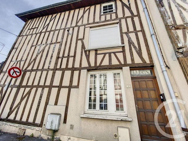 Appartement Duplex à louer - 3 pièces - 74.26 m2 - CHALONS EN CHAMPAGNE - 51 - CHAMPAGNE-ARDENNE - Century 21 Martinot Immobilier