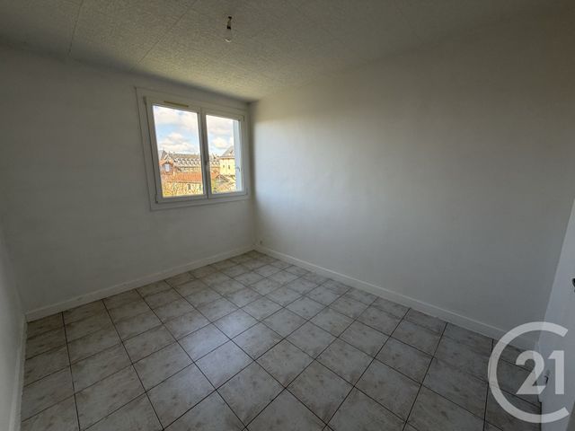 Appartement F4 à vendre - 4 pièces - 77.82 m2 - CHALONS EN CHAMPAGNE - 51 - CHAMPAGNE-ARDENNE - Century 21 Martinot Immobilier