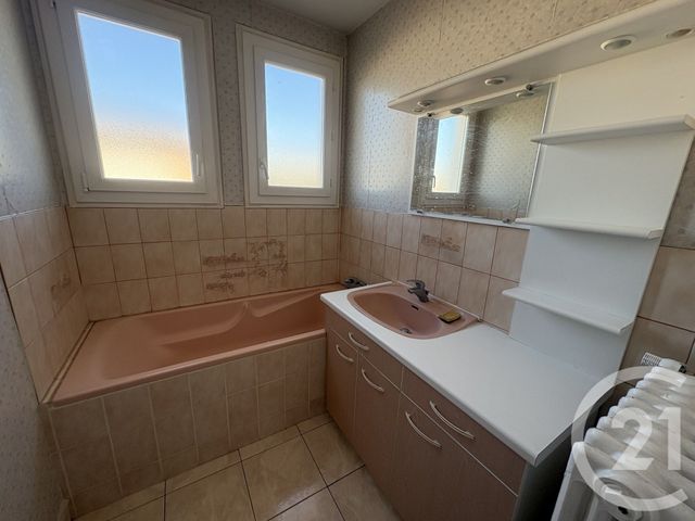 Appartement F4 à vendre - 4 pièces - 65.1 m2 - SEZANNE - 51 - CHAMPAGNE-ARDENNE - Century 21 Martinot Immobilier