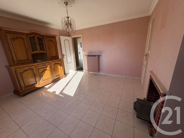 Appartement F4 à vendre - 4 pièces - 65.1 m2 - SEZANNE - 51 - CHAMPAGNE-ARDENNE - Century 21 Martinot Immobilier
