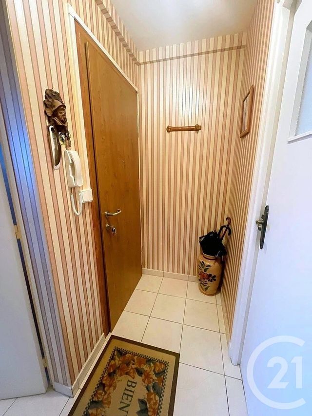 Appartement F4 à vendre - 4 pièces - 65.1 m2 - SEZANNE - 51 - CHAMPAGNE-ARDENNE - Century 21 Martinot Immobilier