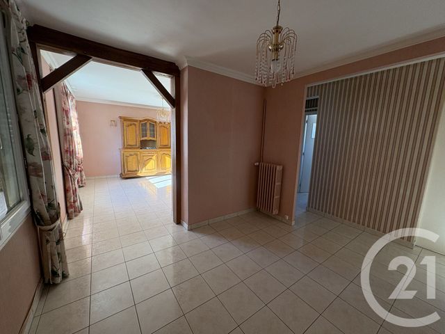 Appartement F4 à vendre - 4 pièces - 65.1 m2 - SEZANNE - 51 - CHAMPAGNE-ARDENNE - Century 21 Martinot Immobilier