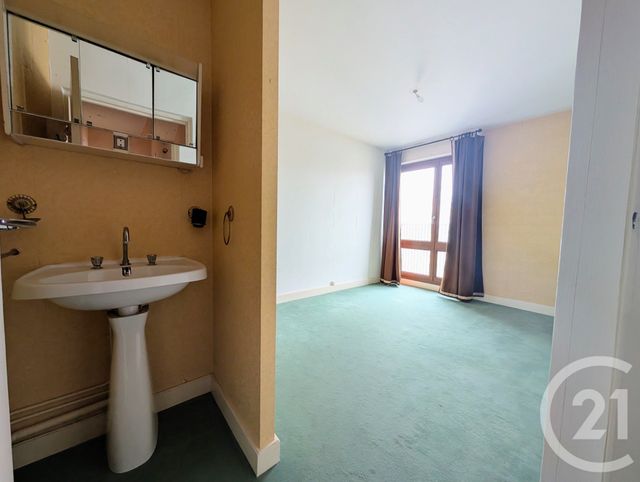 Appartement F5 à vendre - 5 pièces - 87.9 m2 - CHALONS EN CHAMPAGNE - 51 - CHAMPAGNE-ARDENNE - Century 21 Martinot Immobilier