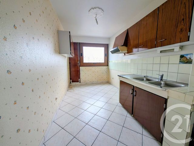 Appartement F5 à vendre - 5 pièces - 87.9 m2 - CHALONS EN CHAMPAGNE - 51 - CHAMPAGNE-ARDENNE - Century 21 Martinot Immobilier