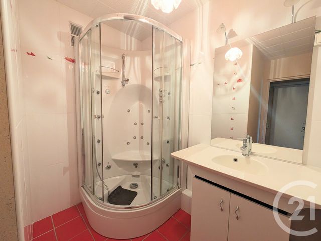 Appartement F5 à vendre - 5 pièces - 87.9 m2 - CHALONS EN CHAMPAGNE - 51 - CHAMPAGNE-ARDENNE - Century 21 Martinot Immobilier