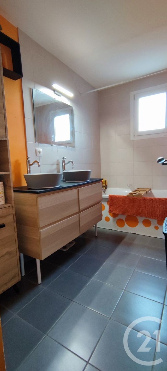 maison à vendre - 6 pièces - 98.3 m2 - FAGNIERES - 51 - CHAMPAGNE-ARDENNE - Century 21 Martinot Immobilier