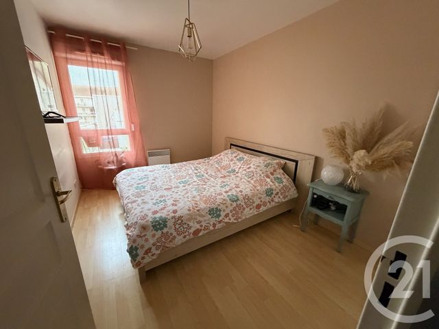 Appartement F4 à vendre - 4 pièces - 77.28 m2 - CHALONS EN CHAMPAGNE - 51 - CHAMPAGNE-ARDENNE - Century 21 Martinot Immobilier