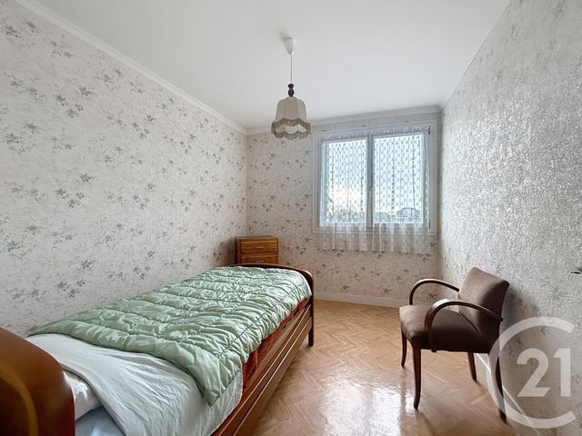 Appartement à vendre - 4 pièces - 77.53 m2 - CHALONS EN CHAMPAGNE - 51 - CHAMPAGNE-ARDENNE - Century 21 Martinot Immobilier