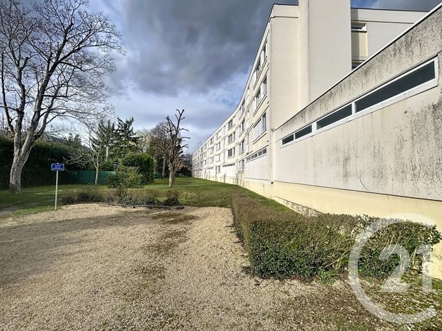 Appartement F4 à vendre - 4 pièces - 77.53 m2 - CHALONS EN CHAMPAGNE - 51 - CHAMPAGNE-ARDENNE - Century 21 Martinot Immobilier