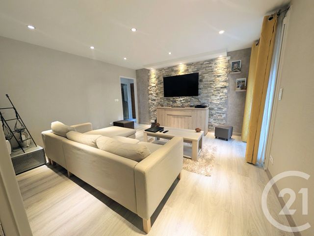 Appartement F3 à vendre - 4 pièces - 73.7 m2 - FAGNIERES - 51 - CHAMPAGNE-ARDENNE - Century 21 Martinot Immobilier