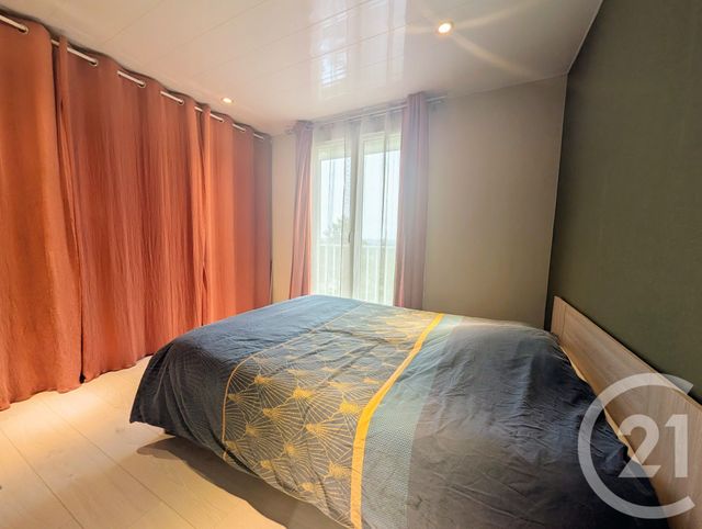 Appartement F3 à vendre - 4 pièces - 73.7 m2 - FAGNIERES - 51 - CHAMPAGNE-ARDENNE - Century 21 Martinot Immobilier