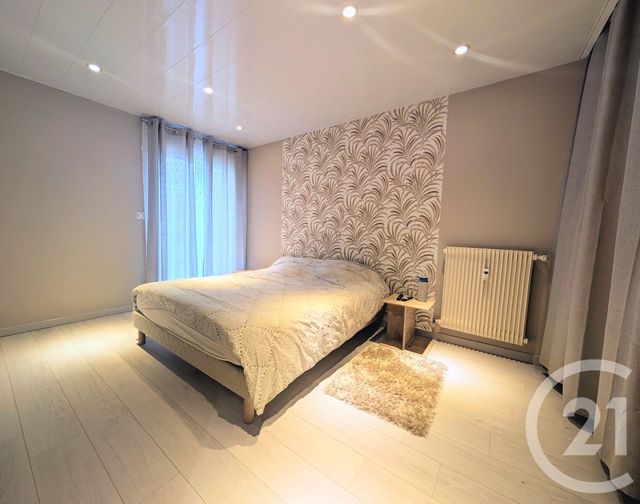 Appartement F3 à vendre - 4 pièces - 73.7 m2 - FAGNIERES - 51 - CHAMPAGNE-ARDENNE - Century 21 Martinot Immobilier