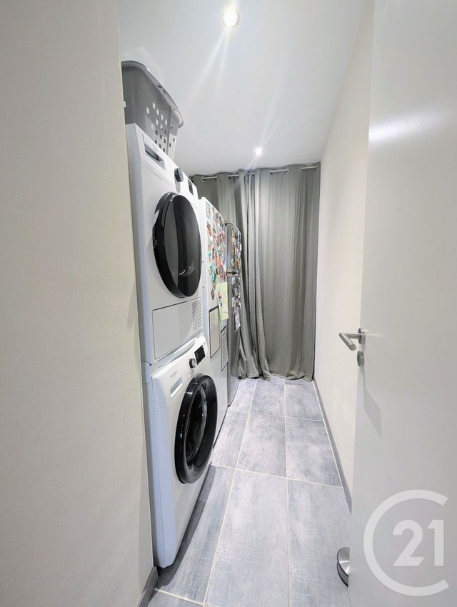 Appartement F3 à vendre - 4 pièces - 73.7 m2 - FAGNIERES - 51 - CHAMPAGNE-ARDENNE - Century 21 Martinot Immobilier