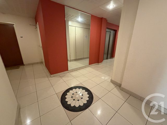 Appartement F4 à vendre - 4 pièces - 68.89 m2 - CHALONS EN CHAMPAGNE - 51 - CHAMPAGNE-ARDENNE - Century 21 Martinot Immobilier