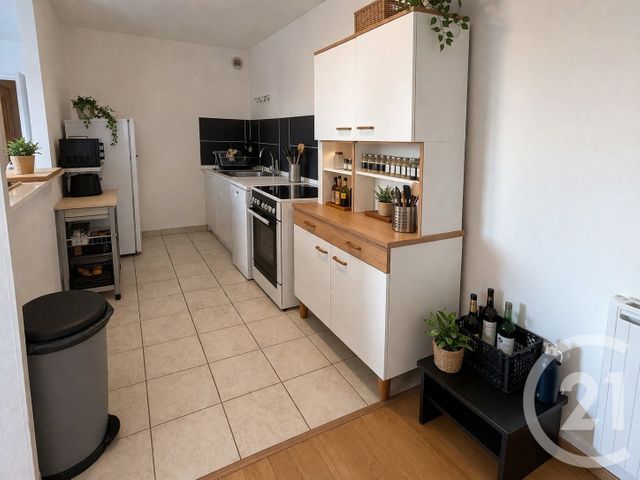 Appartement F4 à vendre - 4 pièces - 68.89 m2 - CHALONS EN CHAMPAGNE - 51 - CHAMPAGNE-ARDENNE - Century 21 Martinot Immobilier