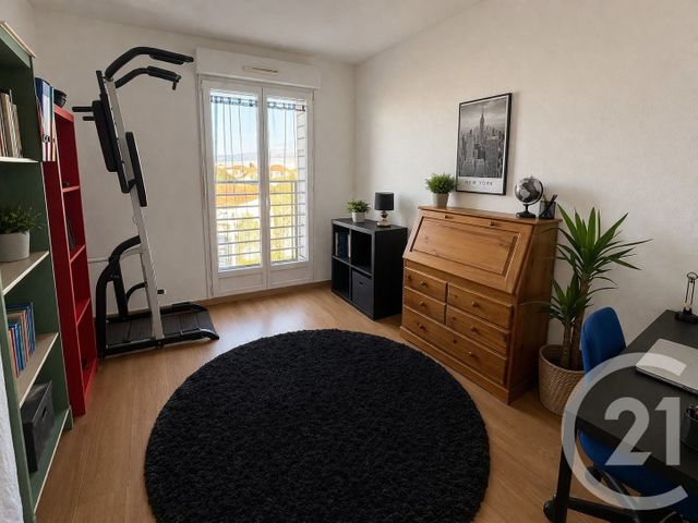 Appartement F4 à vendre - 4 pièces - 68.89 m2 - CHALONS EN CHAMPAGNE - 51 - CHAMPAGNE-ARDENNE - Century 21 Martinot Immobilier