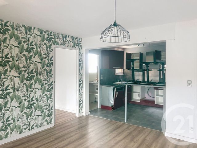 Appartement à louer - 3 pièces - 60.26 m2 - CHALONS EN CHAMPAGNE - 51 - CHAMPAGNE-ARDENNE - Century 21 Martinot Immobilier