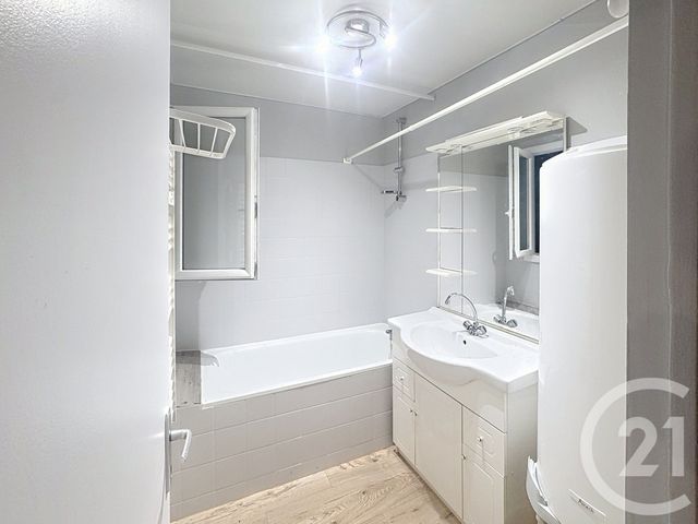 Appartement F2 bis à louer - 2 pièces - 38.0 m2 - CHALONS EN CHAMPAGNE - 51 - CHAMPAGNE-ARDENNE - Century 21 Martinot Immobilier