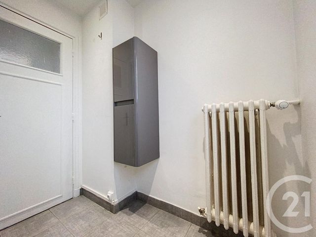 Appartement à louer - 4 pièces - 65.6 m2 - CHALONS EN CHAMPAGNE - 51 - CHAMPAGNE-ARDENNE - Century 21 Martinot Immobilier