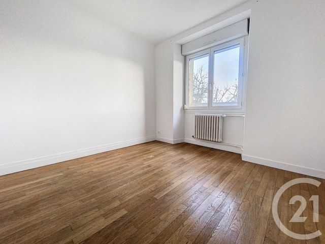 Appartement à louer - 4 pièces - 65.6 m2 - CHALONS EN CHAMPAGNE - 51 - CHAMPAGNE-ARDENNE - Century 21 Martinot Immobilier