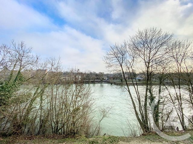 Appartement à louer - 4 pièces - 65.6 m2 - CHALONS EN CHAMPAGNE - 51 - CHAMPAGNE-ARDENNE - Century 21 Martinot Immobilier