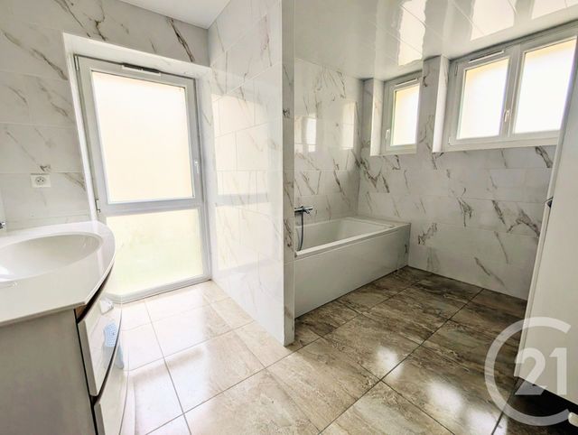 maison à vendre - 7 pièces - 231.48 m2 - ECURY SUR COOLE - 51 - CHAMPAGNE-ARDENNE - Century 21 Martinot Immobilier