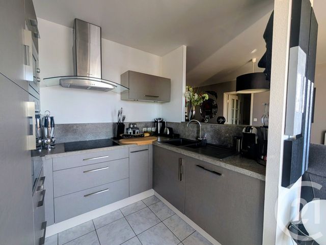 Appartement F3 à vendre - 3 pièces - 67.02 m2 - CHALONS EN CHAMPAGNE - 51 - CHAMPAGNE-ARDENNE - Century 21 Martinot Immobilier