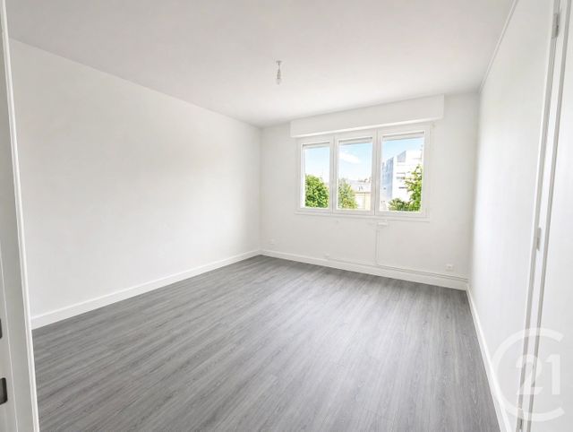 Appartement F5 à vendre - 5 pièces - 101.0 m2 - CHALONS EN CHAMPAGNE - 51 - CHAMPAGNE-ARDENNE - Century 21 Martinot Immobilier