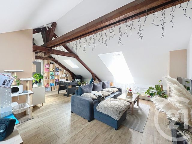 Appartement à louer - 4 pièces - 84.05 m2 - CHALONS EN CHAMPAGNE - 51 - CHAMPAGNE-ARDENNE - Century 21 Martinot Immobilier
