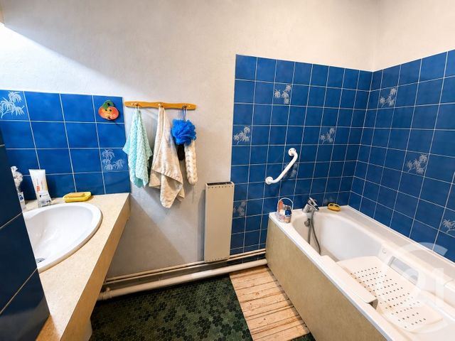 Appartement F4 à vendre - 4 pièces - 62.75 m2 - CHALONS EN CHAMPAGNE - 51 - CHAMPAGNE-ARDENNE - Century 21 Martinot Immobilier