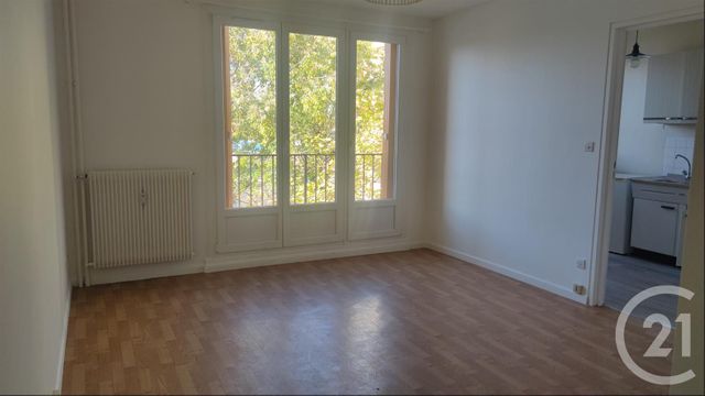 Appartement F1 à vendre - 1 pièce - 28.47 m2 - CHALONS EN CHAMPAGNE - 51 - CHAMPAGNE-ARDENNE - Century 21 Martinot Immobilier