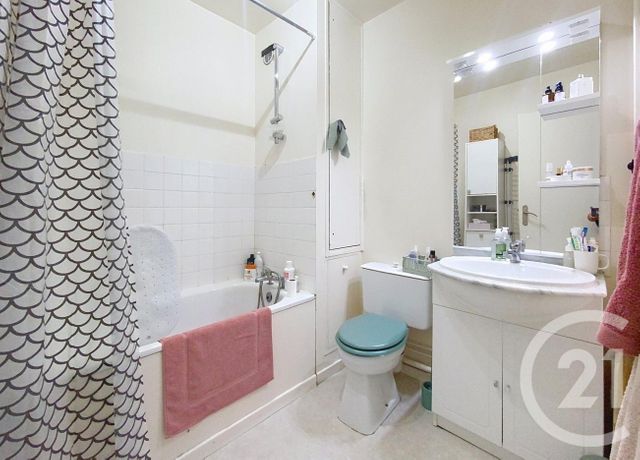 Appartement F1 à vendre - 1 pièce - 28.47 m2 - CHALONS EN CHAMPAGNE - 51 - CHAMPAGNE-ARDENNE - Century 21 Martinot Immobilier