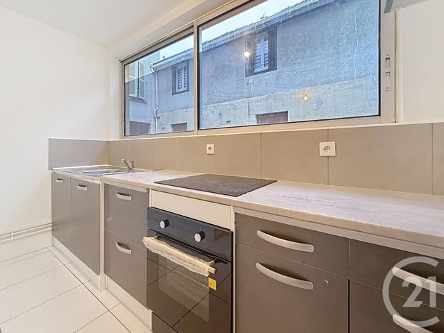 Appartement F3 à louer - 3 pièces - 63.29 m2 - CHALONS EN CHAMPAGNE - 51 - CHAMPAGNE-ARDENNE - Century 21 Martinot Immobilier
