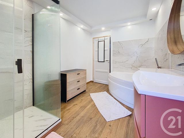 Appartement F2 à louer - 2 pièces - 58.23 m2 - CHALONS EN CHAMPAGNE - 51 - CHAMPAGNE-ARDENNE - Century 21 Martinot Immobilier