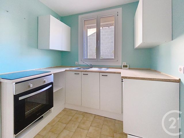 Appartement Duplex à louer - 2 pièces - 45.45 m2 - CHALONS EN CHAMPAGNE - 51 - CHAMPAGNE-ARDENNE - Century 21 Martinot Immobilier