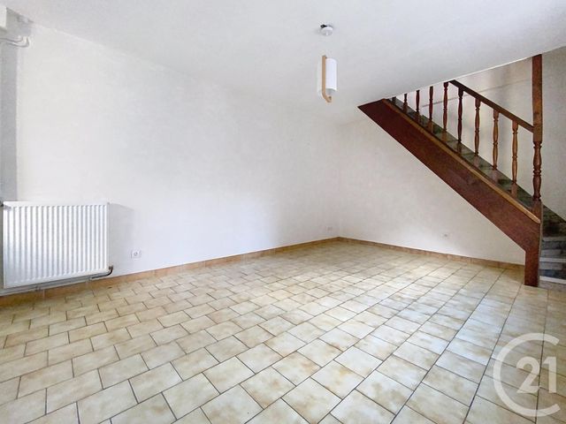 Appartement Duplex à louer - 2 pièces - 45.45 m2 - CHALONS EN CHAMPAGNE - 51 - CHAMPAGNE-ARDENNE - Century 21 Martinot Immobilier