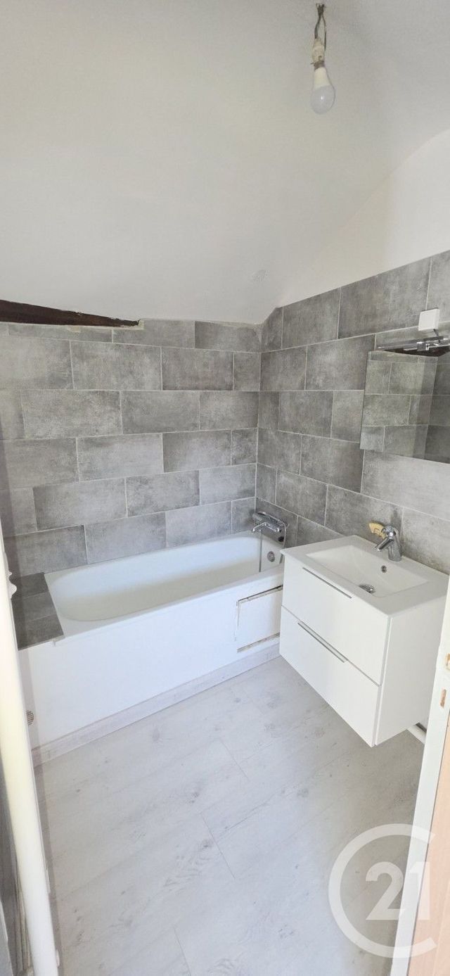Appartement F2 à vendre - 2 pièces - 80.0 m2 - CHALONS EN CHAMPAGNE - 51 - CHAMPAGNE-ARDENNE - Century 21 Martinot Immobilier