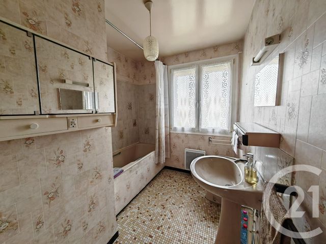maison à vendre - 5 pièces - 115.88 m2 - FAGNIERES - 51 - CHAMPAGNE-ARDENNE - Century 21 Martinot Immobilier