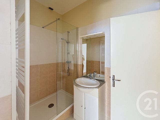 Appartement Studio à louer - 1 pièce - 35.7 m2 - CHALONS EN CHAMPAGNE - 51 - CHAMPAGNE-ARDENNE - Century 21 Martinot Immobilier