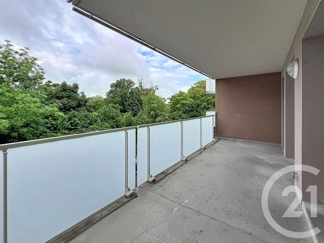 Appartement à louer - 3 pièces - 64.0 m2 - CHALONS EN CHAMPAGNE - 51 - CHAMPAGNE-ARDENNE - Century 21 Martinot Immobilier