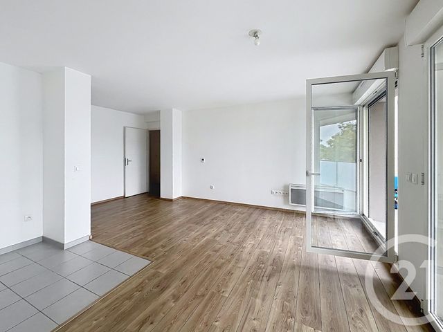 Appartement à louer - 3 pièces - 64.0 m2 - CHALONS EN CHAMPAGNE - 51 - CHAMPAGNE-ARDENNE - Century 21 Martinot Immobilier