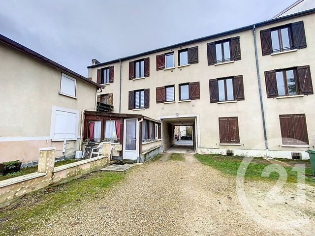 Appartement à louer - 3 pièces - 77.86 m2 - CHALONS EN CHAMPAGNE - 51 - CHAMPAGNE-ARDENNE - Century 21 Martinot Immobilier