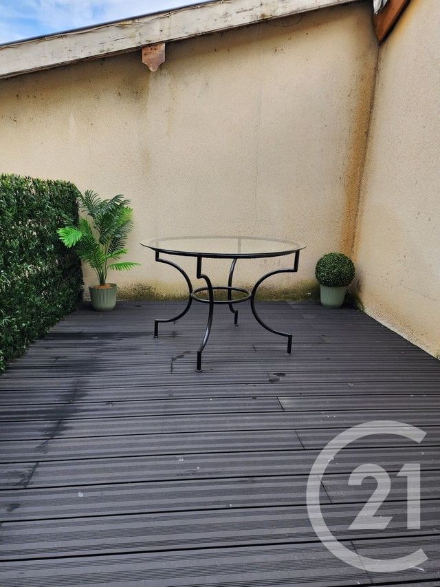 Appartement à louer - 3 pièces - 77.86 m2 - CHALONS EN CHAMPAGNE - 51 - CHAMPAGNE-ARDENNE - Century 21 Martinot Immobilier