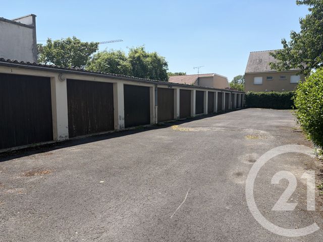 Appartement F4 à vendre - 4 pièces - 70.0 m2 - CHALONS EN CHAMPAGNE - 51 - CHAMPAGNE-ARDENNE - Century 21 Martinot Immobilier