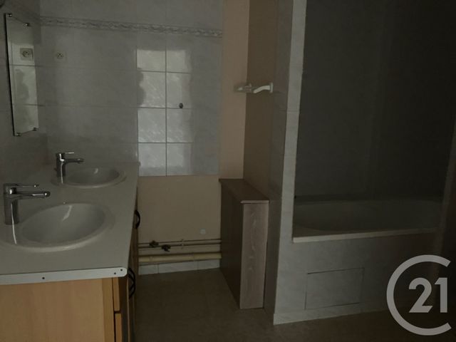Appartement F4 à vendre - 5 pièces - 83.2 m2 - CHALONS EN CHAMPAGNE - 51 - CHAMPAGNE-ARDENNE - Century 21 Martinot Immobilier
