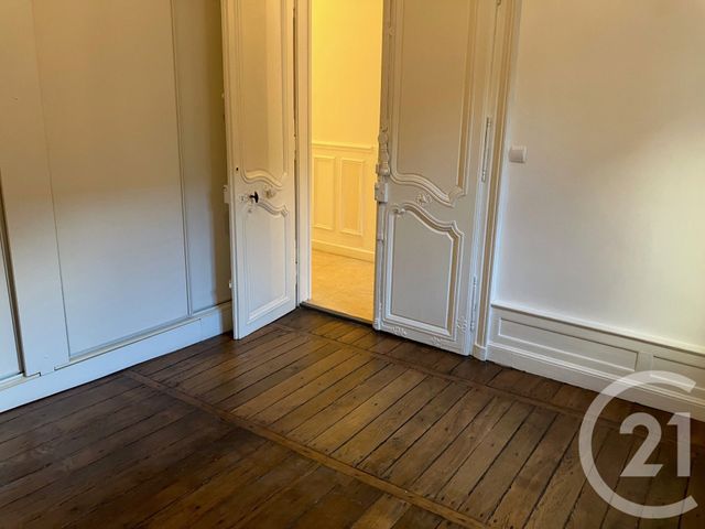 Appartement F4 à vendre - 5 pièces - 81.0 m2 - CHALONS EN CHAMPAGNE - 51 - CHAMPAGNE-ARDENNE - Century 21 Martinot Immobilier