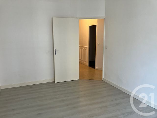 Appartement F4 à vendre - 5 pièces - 81.0 m2 - CHALONS EN CHAMPAGNE - 51 - CHAMPAGNE-ARDENNE - Century 21 Martinot Immobilier