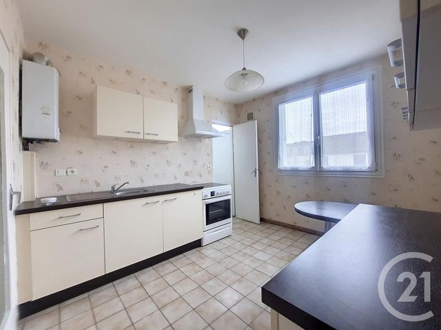 Appartement F3 à louer - 3 pièces - 65.33 m2 - CHALONS EN CHAMPAGNE - 51 - CHAMPAGNE-ARDENNE - Century 21 Martinot Immobilier