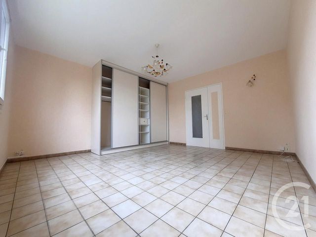 Appartement F3 à louer - 3 pièces - 65.33 m2 - CHALONS EN CHAMPAGNE - 51 - CHAMPAGNE-ARDENNE - Century 21 Martinot Immobilier